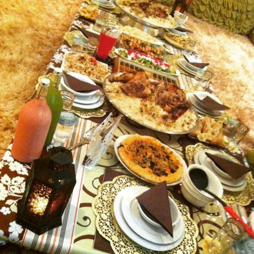 موصل جليد تكتوني رمضاني مائدة إفطار Comertinsaat Com